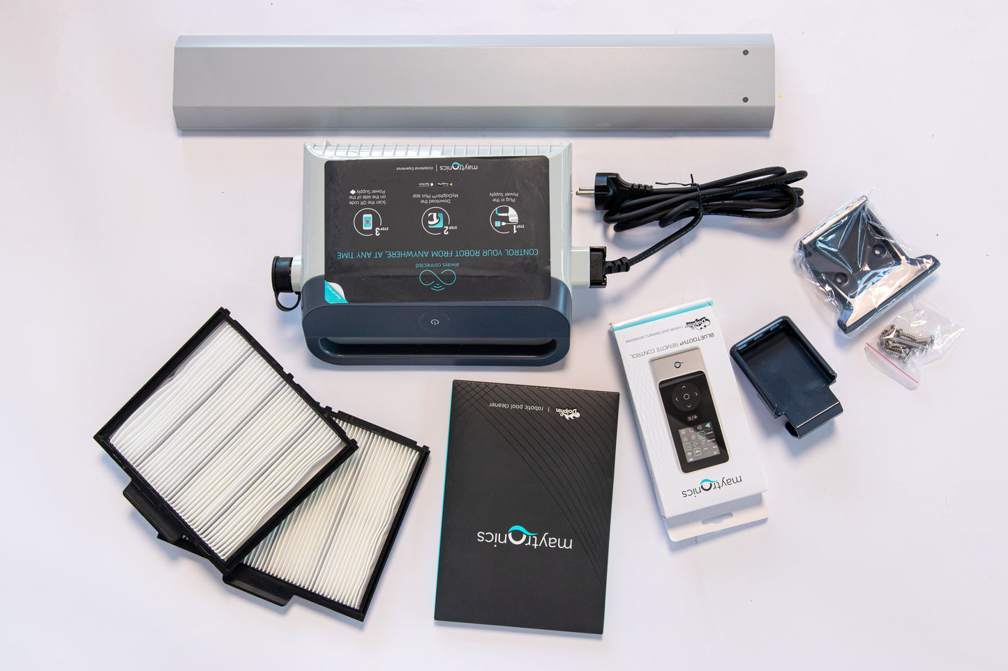 Bild eines Poolroboter Maytronics M700 Lieferumfang