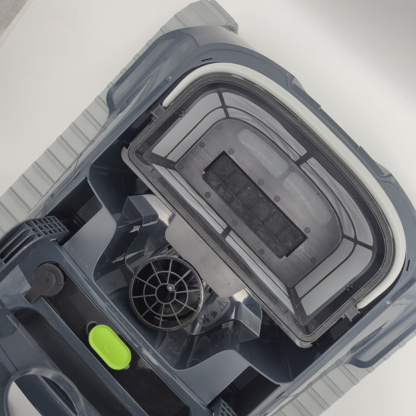 Bild vom Poolroboter ES Nano von oben